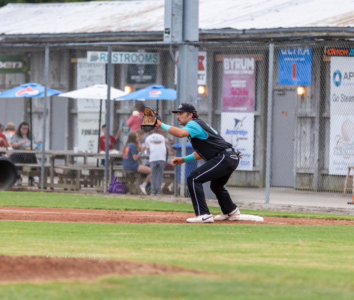 EdentonSteamers's tweet photo. THANK YOU to all our fans for coming out to Historic Hicks Field and supporting us at every game! You can skip the line at the ticket booth tonight by getting your ticket online here: https://t.co/3ZWhjslnb3 
#RollClams #FullSteamAhead https://t.co/bhJxhksEcB