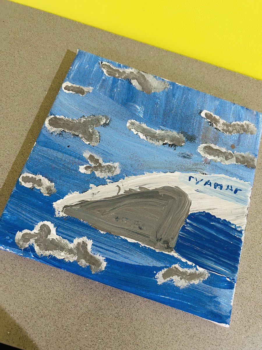 Left the kid painting a canvas today and this is what she’s created. I think it would look great on the wall <a href="/Ryanair/">Ryanair</a> HQ 😂.