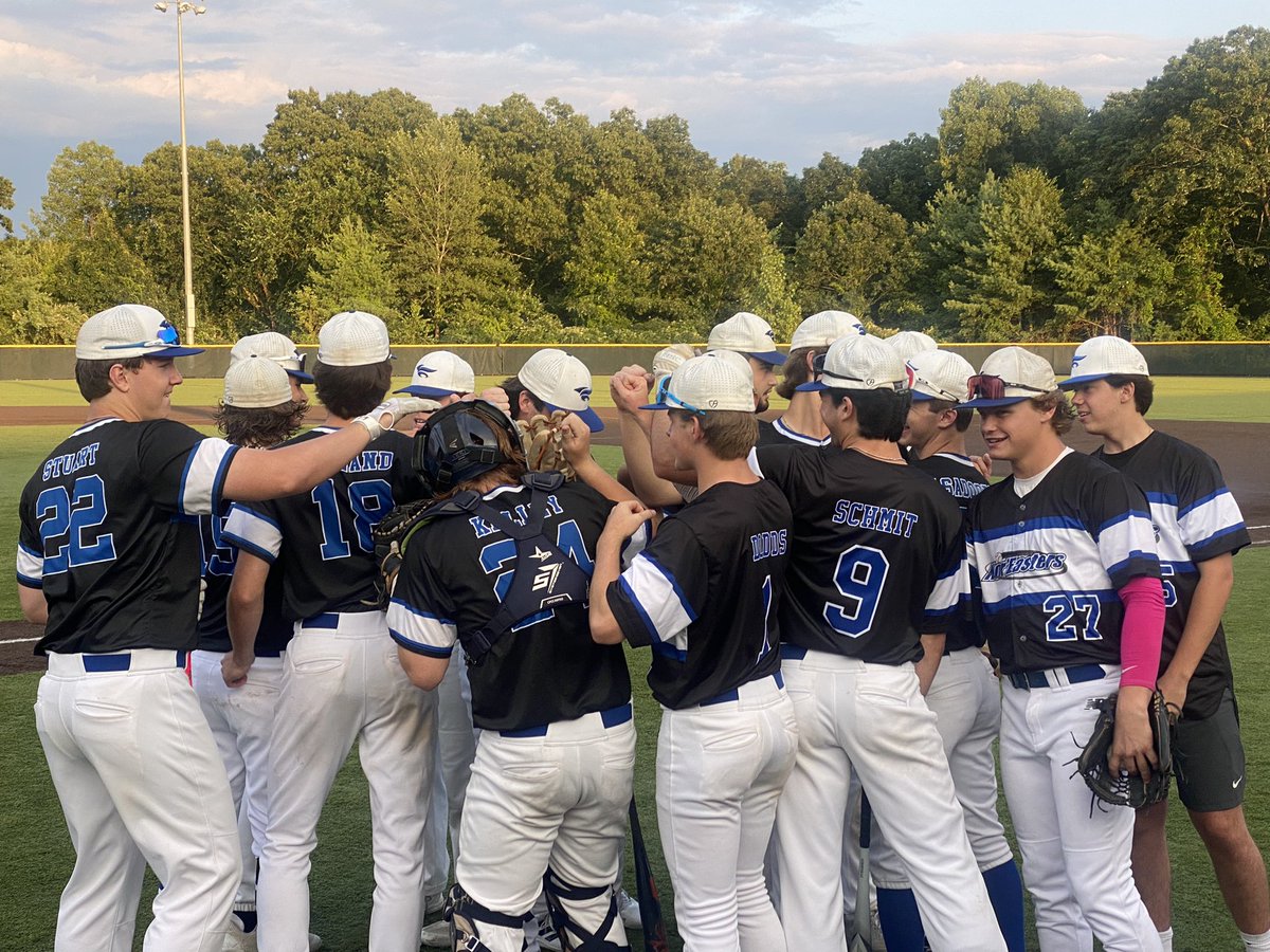 NENorEastersbsb's tweet photo. 16u Runbird National falls in the @selectbsbevents Best of the Best semifinals. 

Incredible 2 year run for this group. 48-13-1 overall record. 

22-2-1 in @PerfectGameUSA events. 2️⃣ @PG_NewEngland 🏆🏆. 

Endless memories https://t.co/h5RXs4ES5Q