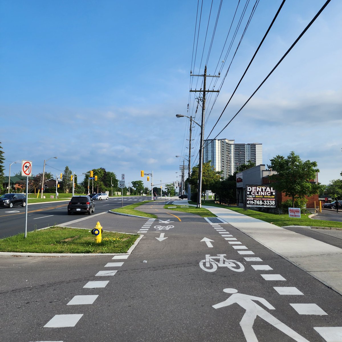 Leonardo Züñiga (@leonardoh4h) on Twitter photo There is life north of Bloor Street!!! 
#TOpoli #bikeTO #cyclePaths #bikeLanes 
<a href="/TO_Cycling_Ped/">Toronto Cycling and Pedestrian Projects</a> #TOcycling There is life north of Bloor Street!!! 
#TOpoli #bikeTO #cyclePaths #bikeLanes 
<a href="/TO_Cycling_Ped/">Toronto Cycling and Pedestrian Projects</a> #TOcycling
