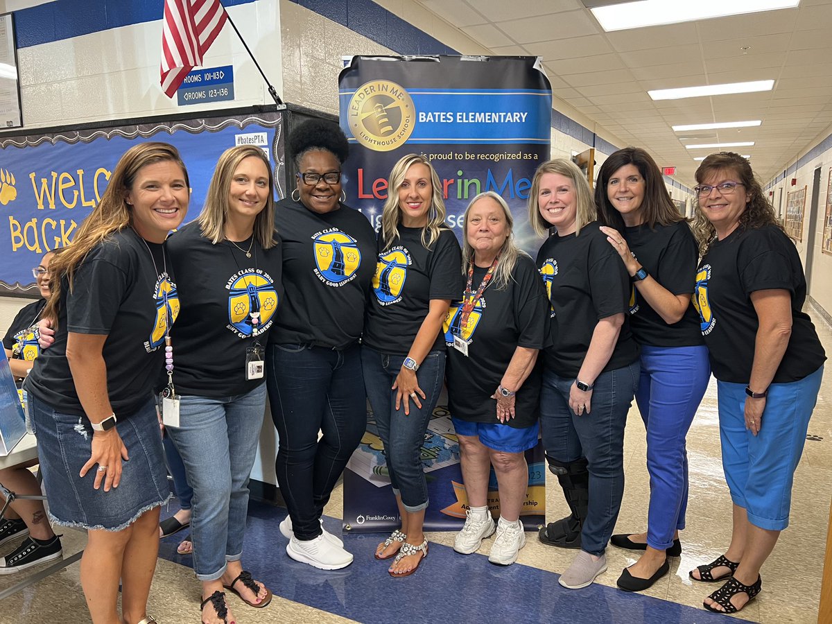 BatesElemJCPS's tweet photo. “It’s a great day to be a bear”! We welcomed over 100 new Kindergarten students and their families to Bates Elementary on Friday. Welcome Home #amazingBates https://t.co/CaA7BhNa5t