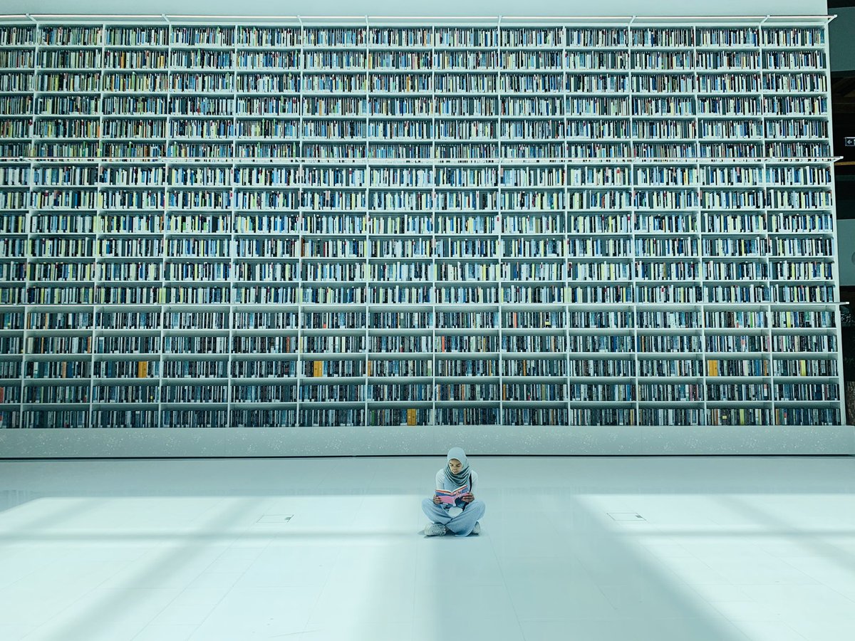 Belsumz's tweet photo. The Mohammed bin Rashid Library in Dubai is the biggest library of the Arab world. With over a million square meters the building, hosts over 4 millions of books. NWC library photo competition inspired us to visit this magnificent library to take these photos @NWC_Library https://t.co/HKM1Q6NWKr