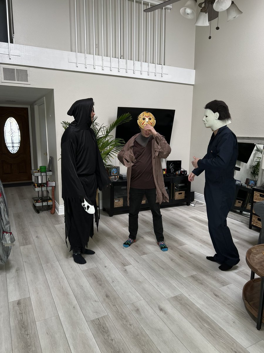 MarcusVeltri's tweet photo. Shot some KILLER content with the boys for Halloween 2023 😈 https://t.co/wedYfbWR3z