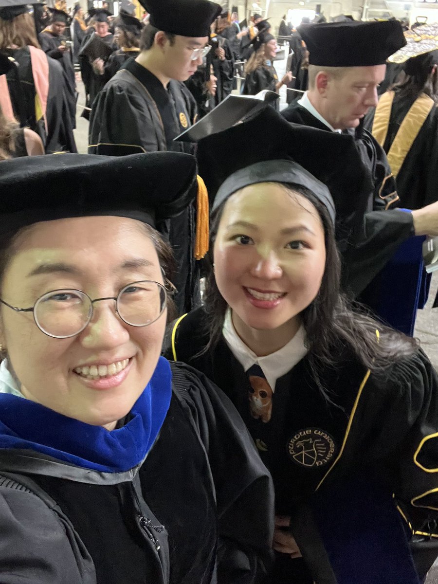 yeolab's tweet photo. Dr. Jianping Wang @wangjennifer0 walks at the 250th commencement ceremony at @LifeAtPurdue . Congratulations! @PurdueIPPH https://t.co/Tcpe7EftNt
