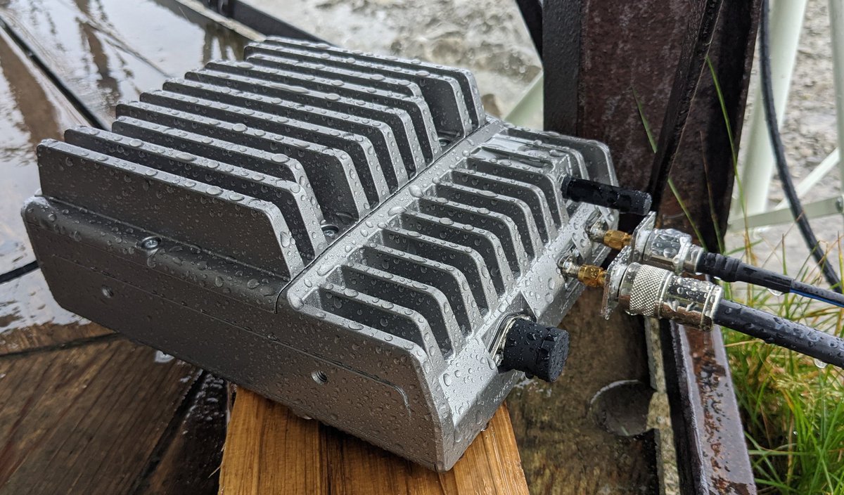 Participated at the SHF day of the summer bavarian mountain contest (Bergtag.de) for the first time. Weather was a mess, 10-12°C on top of Herzogstand and heavy rain esp. in the morning. Enjoyed it nevertheless with two fellow OMs. Nice Qs on 23/13/9/6 cm #hamradio
