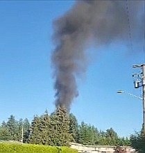 TothStyles's tweet photo. @CameraguyGord Sharing picture I took on Aug 4th of the Black Plume of smoke rising from the 15th St house fire in Courtenay @CameraguyGord https://t.co/1OVayDLzkt
