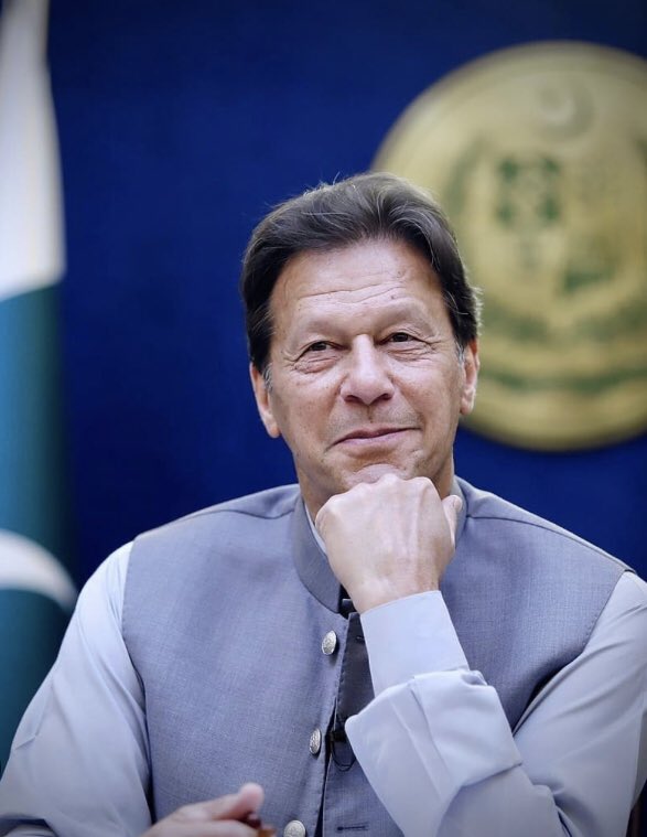 vaseya_a's tweet photo. London was never Imran khan’s option unlike other leaders, he fought like a true tiger. Stayed here. 🫀 https://t.co/6Xw2b5a6Ga