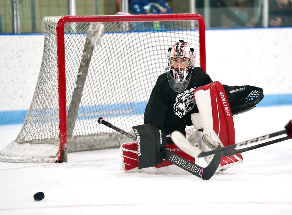 YouthHockeyHub's tweet photo. 2023 AAA State 
2011 

Black Bears > SDP Premier (1-0) 

Noah Alemdar turns away all 18 shots to earn the shutout and Player of the Game honors for the undermanned Black Bears squad https://t.co/EiSNPDG5go