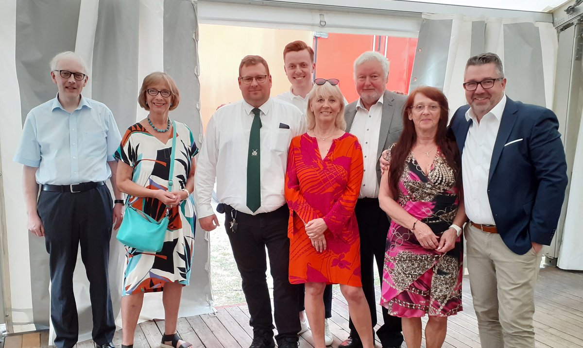 Am 15. Juli 2023 nahm eine Gruppe der SPD am Festessen beim Anderter Schützenfest teil, mit dem 1. Schützenvorsitzenden Stefan Jagodzinski (3.v.l.) im Bild (v.r.): Michael Homann, Rita Scholvin, Klaus Tegeder, Angelika Jeinsen, Adis Ahmetovic, Ulrike Strauch und Robert Schmitz.