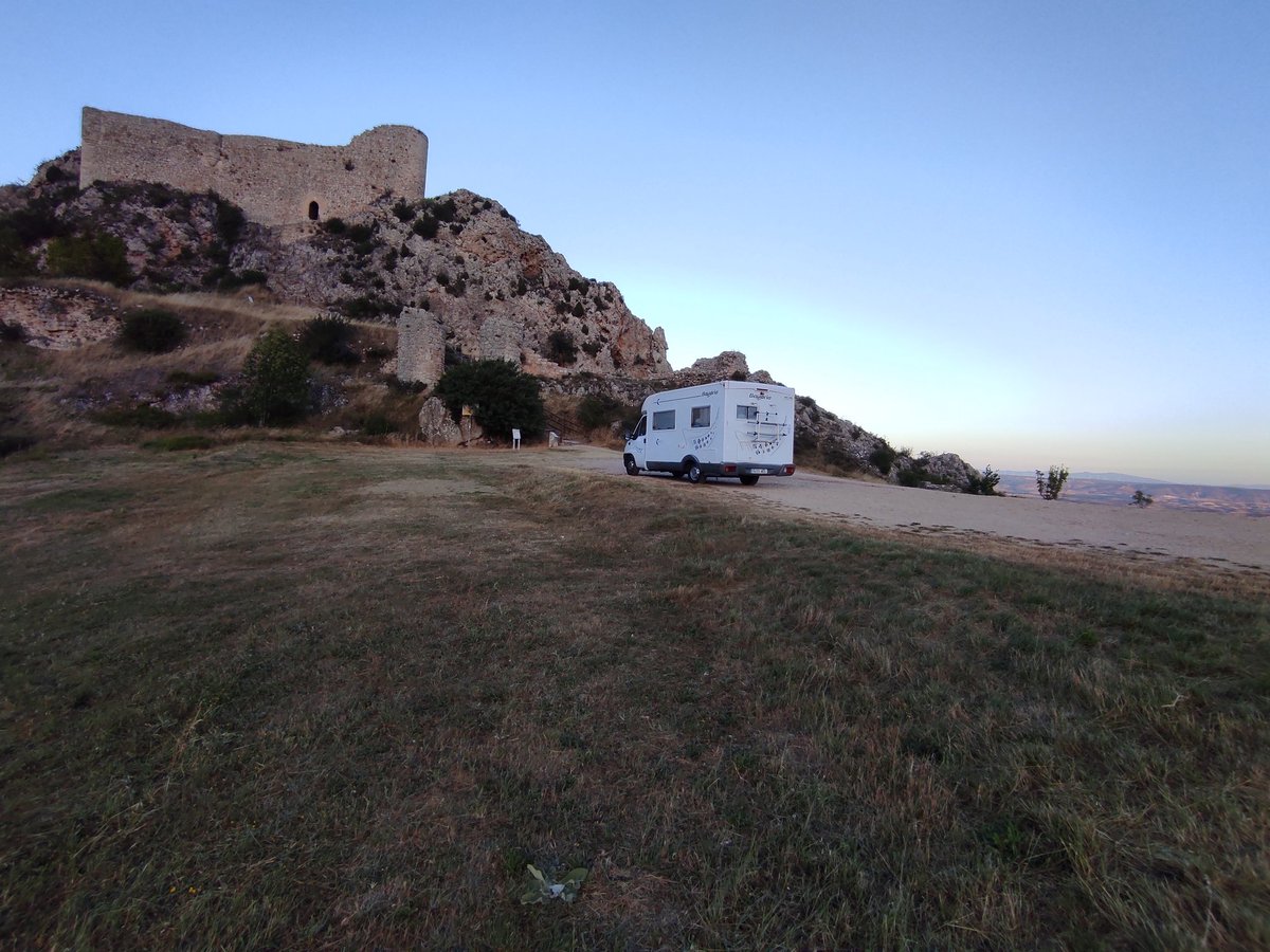 Acá en Poza de la Sal, siguiendo a nuestros guías de turismo <a href="/estoesLaMODA/">La M.O.D.A. 𐁇</a>