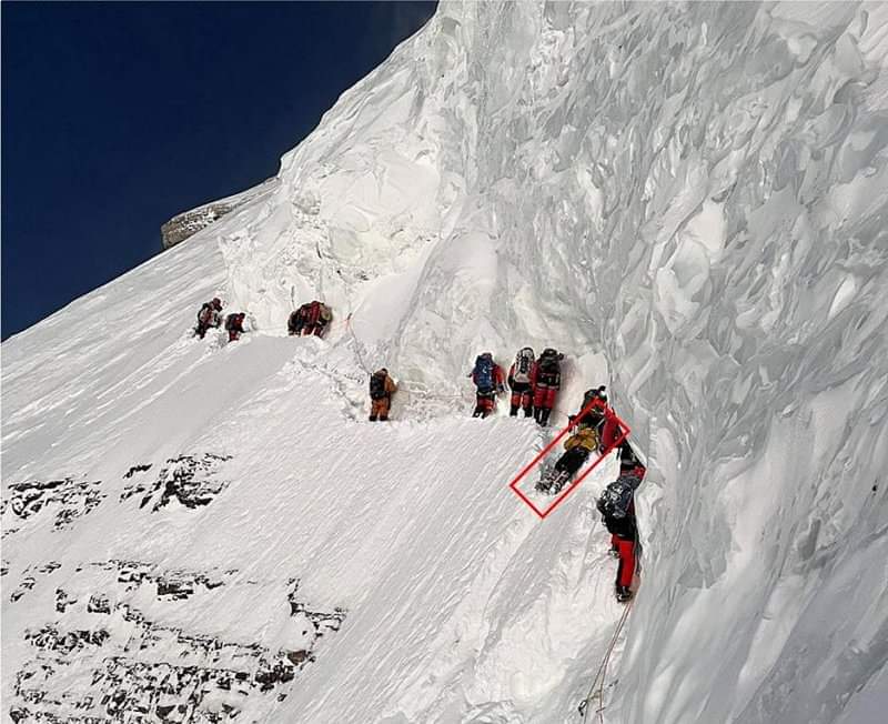jamilnagri's tweet photo. Climbers crossing the bottleneck to conquer #K2 came across the body of Muhammad Hasan, a local high altitude porter who lost his life when a snow serac hit him, mountaineering can be cruel and devastating for both oneself &amp; others, it is making me feel deeply saddened. https://t.co/Bhic7KkXN6