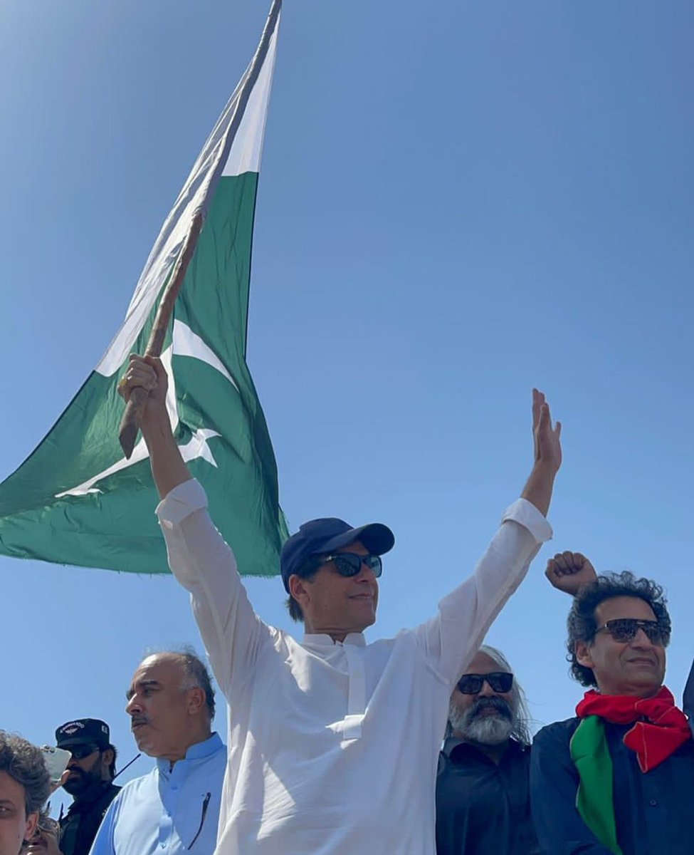 areejfatimaasim's tweet photo. وعدہ کرتے ہیں 14 اگست عمران خان اپنی قوم کے ساتھ منائیں گے  انشاء اللہ ✨😇
@ImranKhanPTI @PTIofficial 
#imrankhan #PTI https://t.co/OJ11nwkgtE