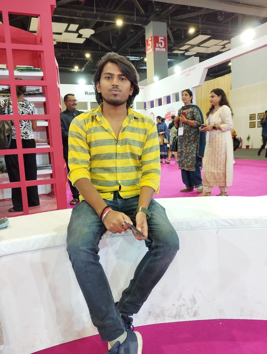 Robin_yadav75's tweet photo. Festival of library at pragati maidan New Delhi '23 ✨
#library #pragatimaidan #delhilbrary23 #Delhi https://t.co/tFNChjXqxW