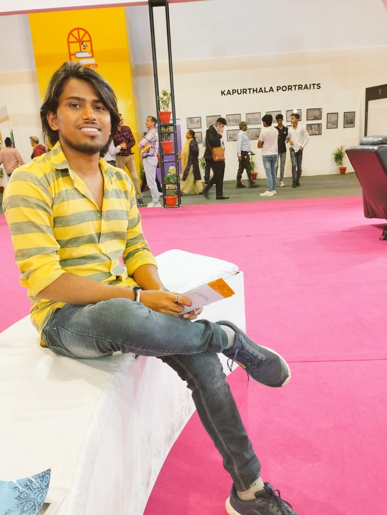 Robin_yadav75's tweet photo. Festival of library at pragati maidan New Delhi '23 ✨
#library #pragatimaidan #delhilbrary23 #Delhi https://t.co/tFNChjXqxW