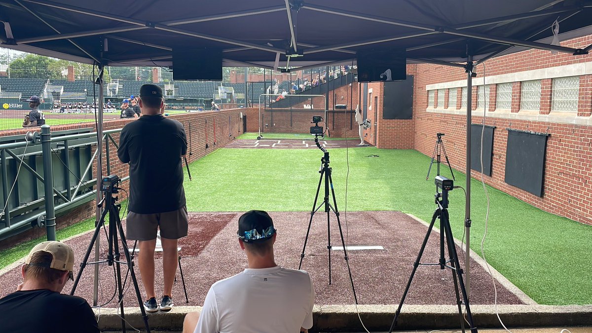 Own Your Exposure tweet media