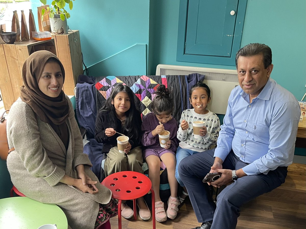FoysolChoudhury's tweet photo. Thanks to Nicole and Lilly from The Marshmallow Lady for looking after my family.

If you love a good hot chocolate come and visit the Marshmallow Lady @ 14 Rodney street, where Nicole &amp; Lilly makes the most delicious marshmallows in house.

https://t.co/Kvmla8sNxb https://t.co/6tUCXzK5gH