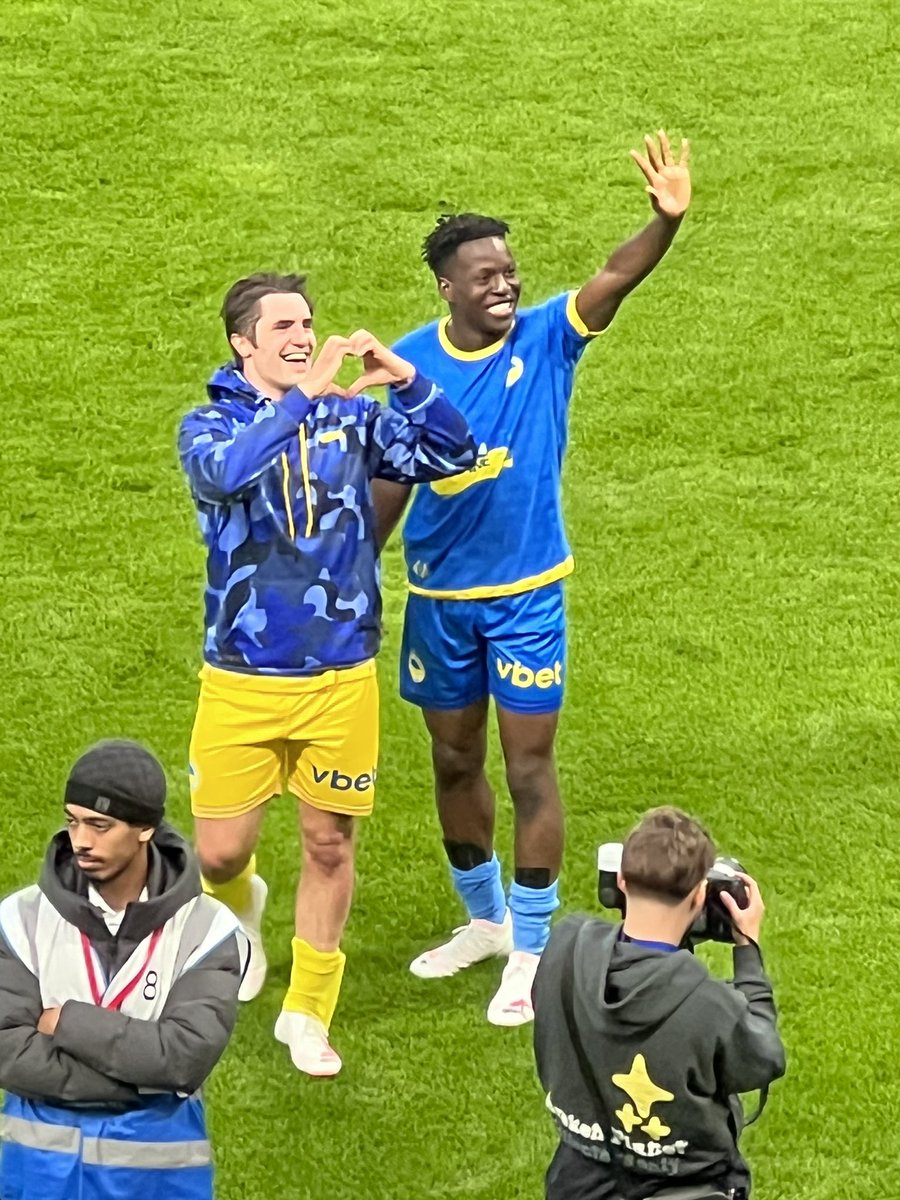 CapUkrFestival's tweet image. 🇺🇦🫶 Thank you @game_4_ukraine for an incredible night of football ⚽️ and music in support of Ukraine. A pleasure to attend from Canada 🇨🇦