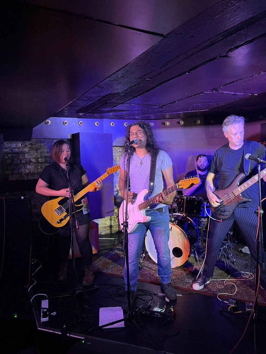 The Silver Bayonets tweet media