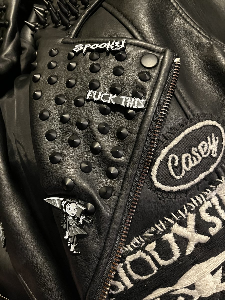 VampireFreaks's tweet photo. Did you know we sell spooktacular enamel pins?
@adhdgoth has decked out her jacket lapel with our Death's Darling Enamel Pin, F*ck This Enamel Pin and our Spooky Enamel Pin! Which is your fave?
#EnamelPin #Goth #PunkJacket #Deathrock #Battlejacket #GothPins #VampireFreaks https://t.co/CyJhbd6IVr