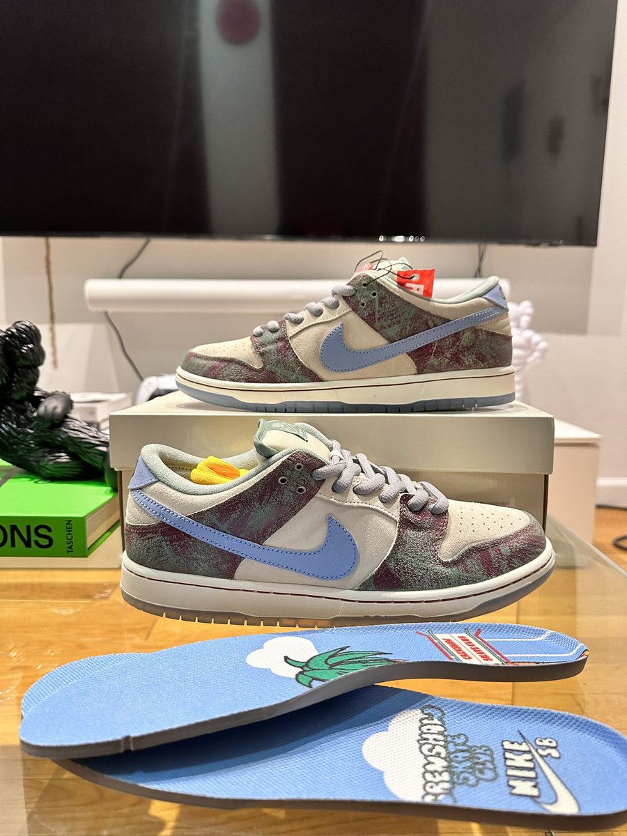 anur920's tweet photo. @Roszko72 Yes. Got it early early https://t.co/fCkl2c2yWS