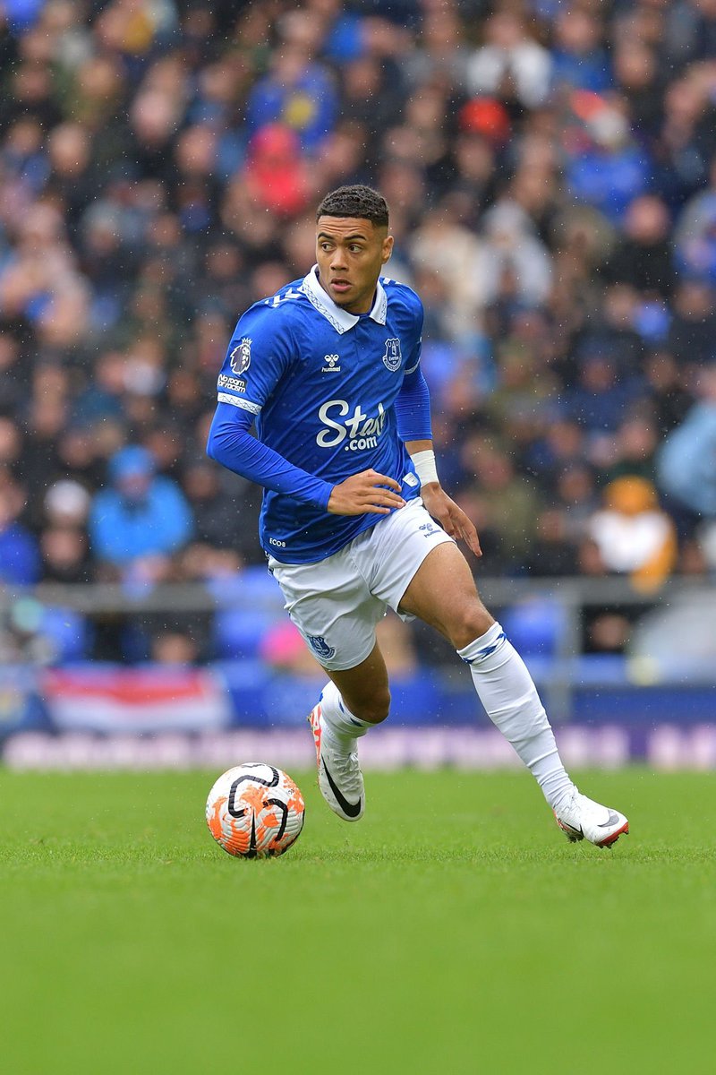 Lewis Dobbin tweet media