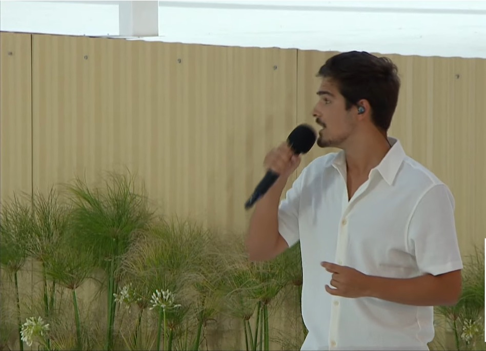 jmj_pt's tweet photo. A música e dança da Vigília nos proporcionam um encontro transformador com Deus. Que cada um de nós possa se entregar ao Senhor, abdicando de nossos planos, para sermos instrumentos de Seu amor.

#PontifexLisboa #vigiliaJMJ #CampoDaGraça https://t.co/8W2rkoKZD2