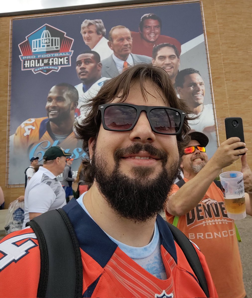msgfromsylvia's tweet image. The @NFL Hall of Fame weekend will always remind me of our trip to Canton in 2019 to see @champbailey and Pat Bowlen be inducted. Hopefully more @Broncos will be getting enshrined in the next few years. 
#GoBroncos #BroncosCountry #NFLHallofFame