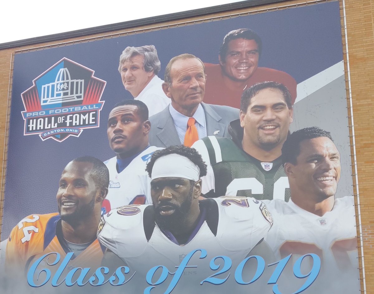 msgfromsylvia's tweet image. The @NFL Hall of Fame weekend will always remind me of our trip to Canton in 2019 to see @champbailey and Pat Bowlen be inducted. Hopefully more @Broncos will be getting enshrined in the next few years. 
#GoBroncos #BroncosCountry #NFLHallofFame
