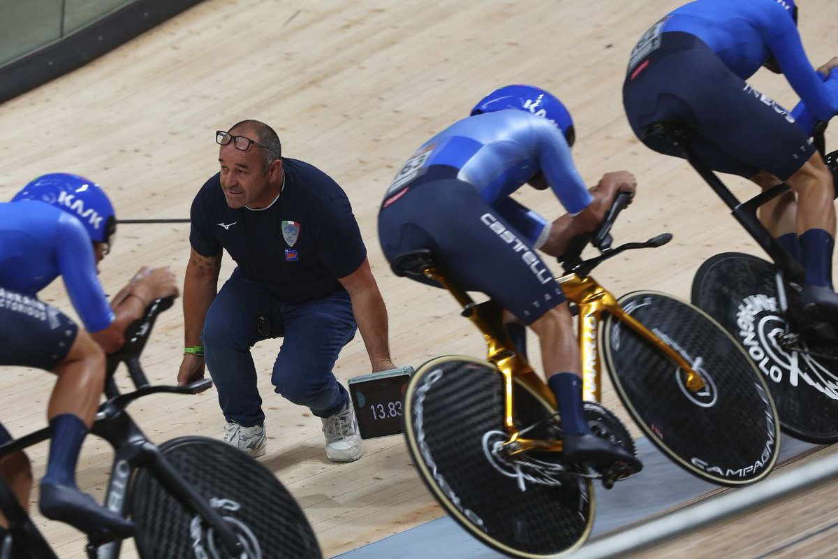 Le prime medaglie azzurre a #GlasgowScotland2023 arrivano dalla pista grazie a Claudia #Cretti, 🥉nell'inseguimento della categoria C5, e al quartetto maschile 🥈.   
📸 @federciclismo