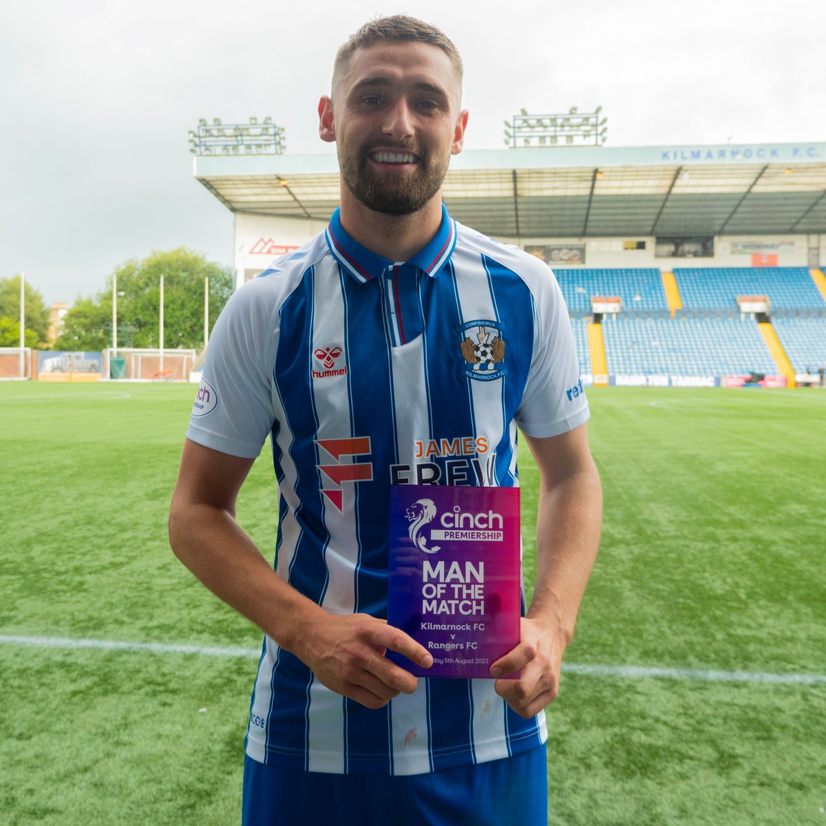 Premiership debut ✅
Man of the Match performance ✅

We've got Deas in defence 👊