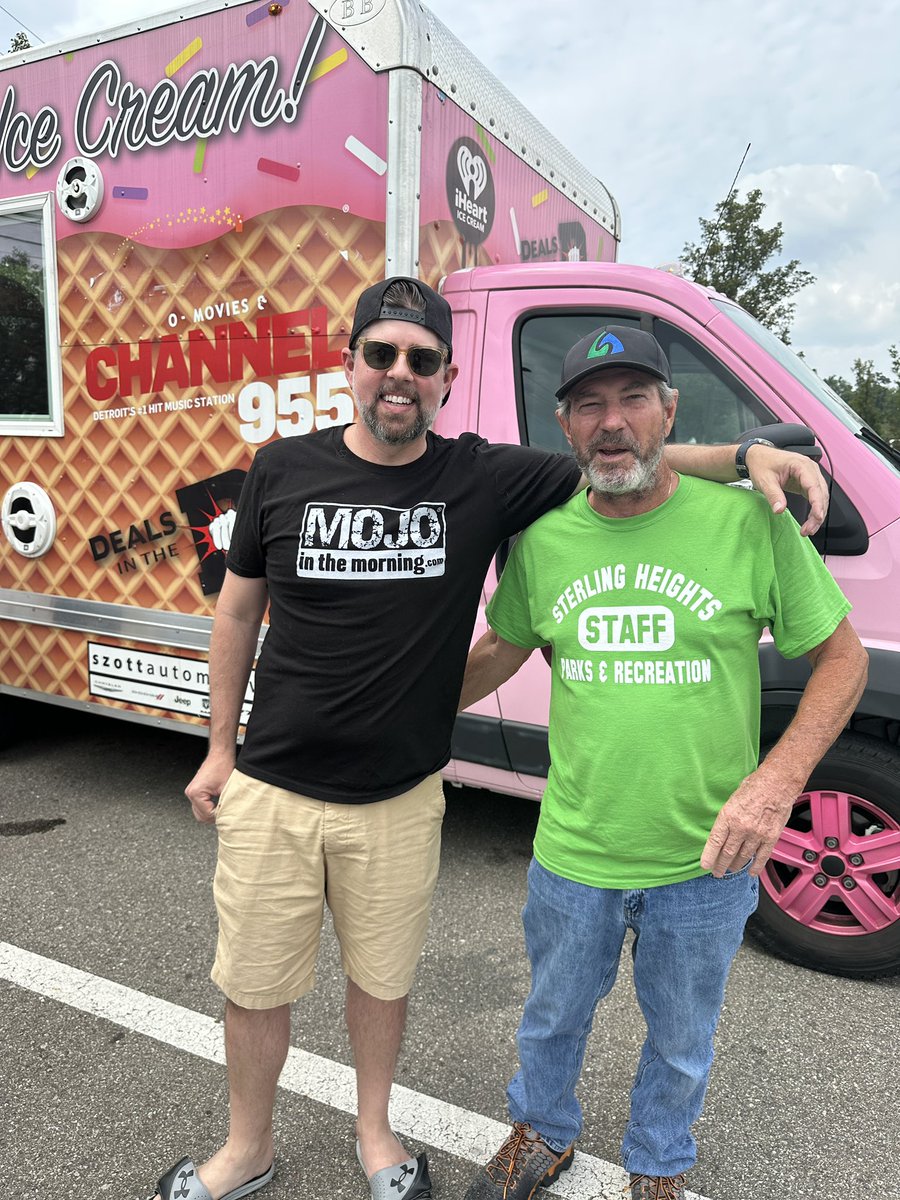 Channel955's tweet photo. Sean went live from the ice cream truck today and it was a HUGE SUCCESS! Big thanks to everyone who came out! #BrowndogIceCream #FaygoFlavorRevolution https://t.co/fzy74qUnVf