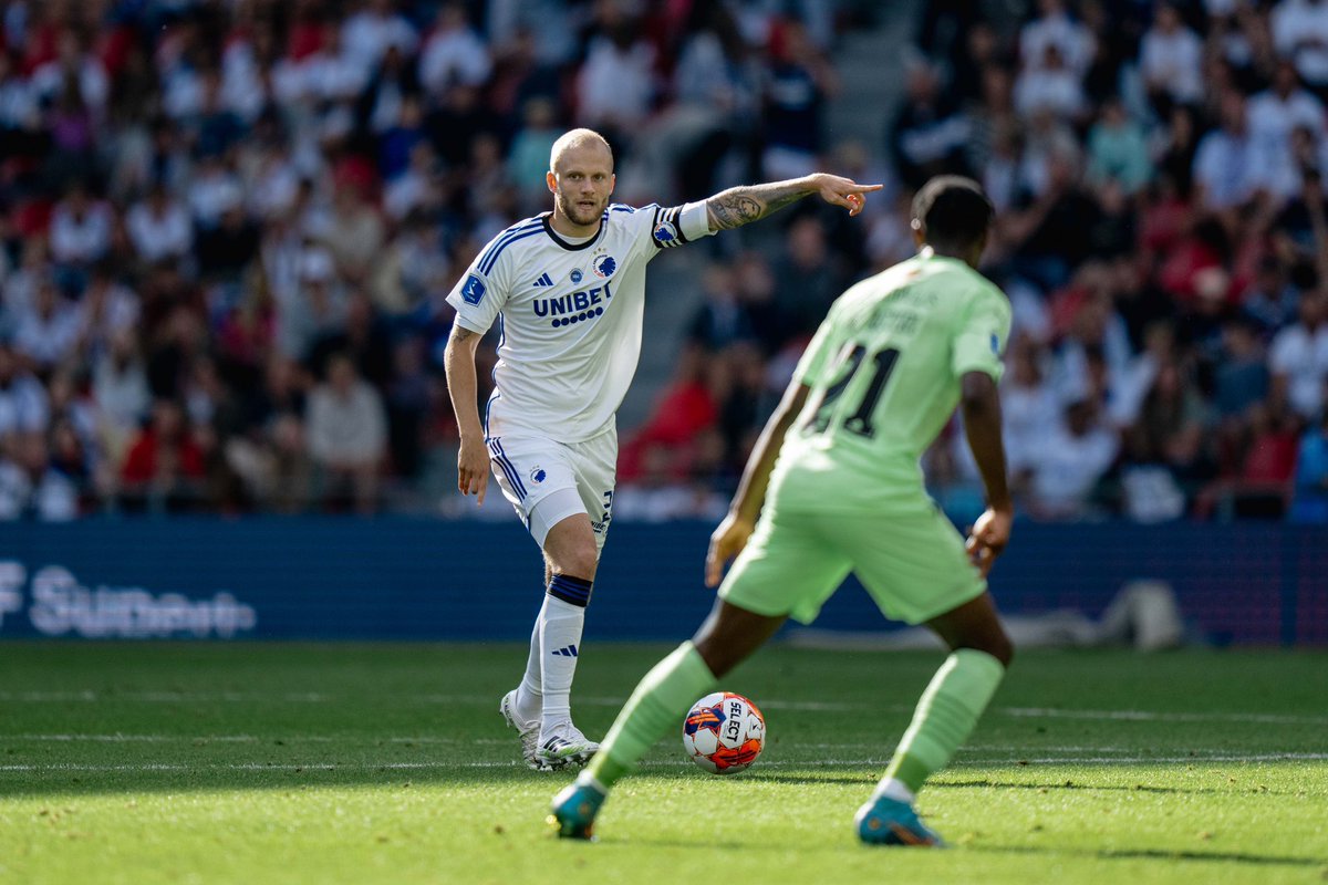 293 dage siden sidst. Med en god portion vilje og ikke mindst støtte fra alle dem jeg har kær, fik jeg endelig muligheden for igen at spille det sted jeg holder allermest af 🦁 Tak for en fantastisk modtagelse i dag, det var overvældende 💙🤍