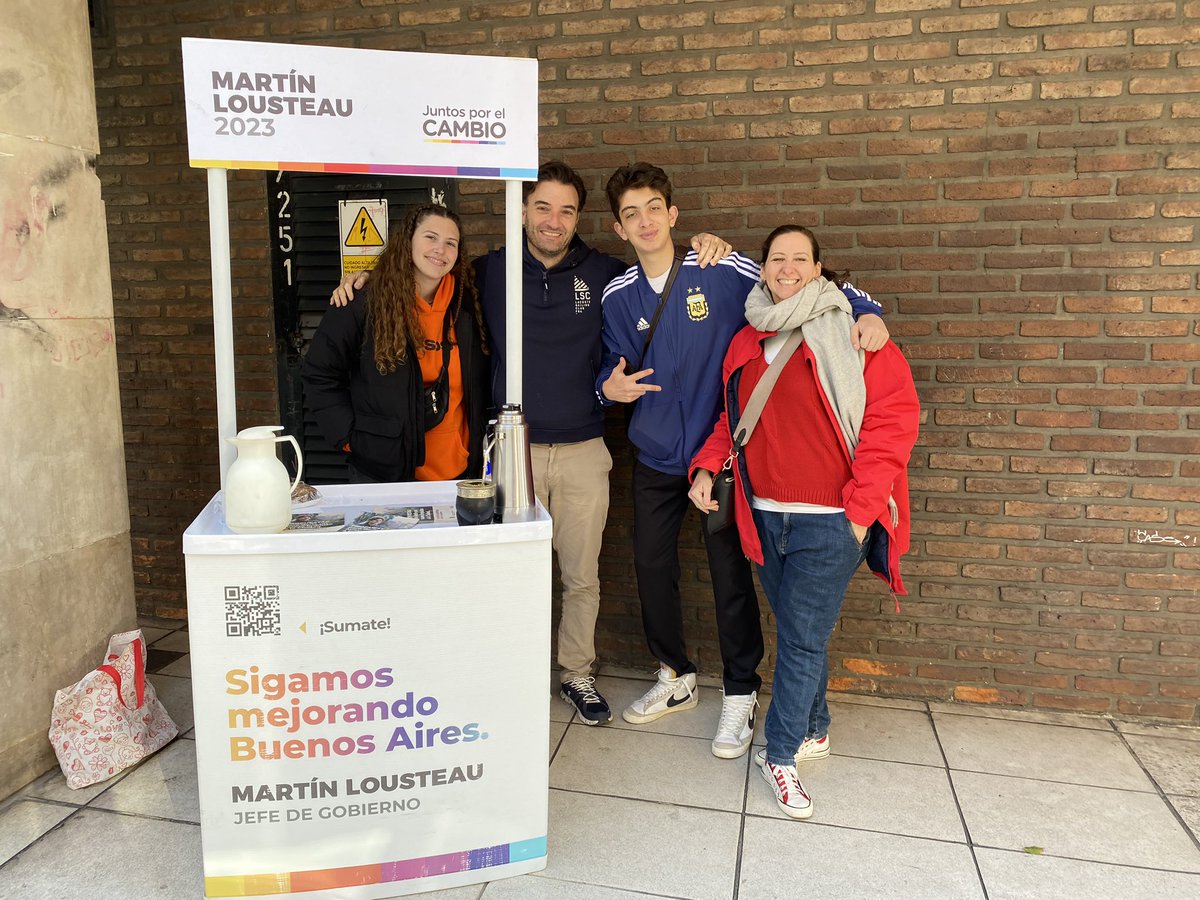 #ElviraRawson <a href="/ateneodepalermo/">Ateneo de Palermo Elvira Rawson</a> junto a <a href="/solepiccini/">solepiccini</a> <a href="/inesparry/">Ines Parry 💚</a> <a href="/martinezdolom/">Dolores Martinez</a> en Plaza Italia junto a toda la militancia acompañando a <a href="/GugaLusto/">Martín Lousteau</a> <a href="/gracielaocana/">Graciela Ocaña</a> <a href="/UCRCapital/">UCR CABA</a> <a href="/radicalesxarg/">Radicales x Argentina</a> <a href="/marielacoletta/">Mariela Coletta</a> <a href="/ocampomartinBA/">Martín Ocampo</a> <a href="/hernan_najenson/">Hernan Najenson</a> a🇵🇱🇵🇱🇵🇱