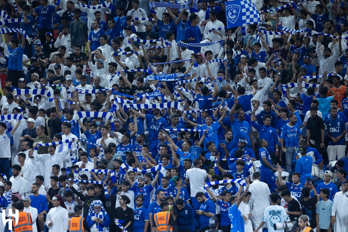 Alhilal_FC's tweet photo. 🔝1️⃣.. 2️⃣.. 3️⃣.. #كبير_آسيا يا سـادة 😎💙

#الهلال https://t.co/WgXbUTO9Nl