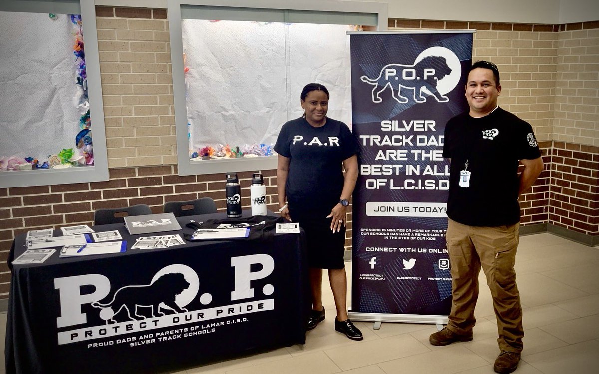 🎉<a href="/RandleHS/">Randle High School</a> Meet the Teachers &amp; Parent Meeting was a big hit!👍 Best of all our group grew by 10 new dads!👨‍👧‍👦🌟 Had to snap a pic with our amazing PAR leader!📸 She's doing incredible things for our school. <a href="/WrightJHLions/">Wright Junior High</a> we’ll see you next week! <a href="/LamarCISD/">Lamar CISD</a> @ParentsAtRandle