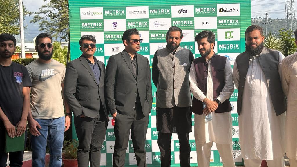 rafaybaloch's tweet photo. Thank you #MetrixPakistan for invitation to Abbotabad. I am deeply honored to have had the opportunity to share my insights and experiences. The enthusiasm and curiosity displayed by the participants were truly commendable https://t.co/PWLffhVMfe