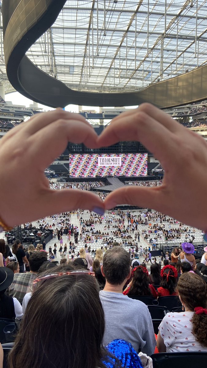 IT’S TIME #TaylorSwift #ErasTourLA #TaylorSwiftTheErasTour