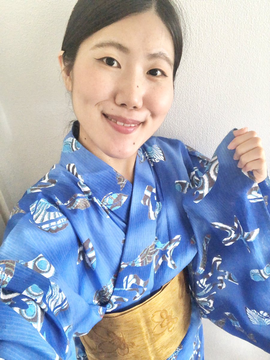 👘
今日は浴衣で仕事する！
うん、
それだけです！

Je vais travailler en yukata aujourd’hui!

*
#浴衣 #ゆかた #フランス語 #フランス語日記 #フランス語学習 #learningfrench #apprendrelefrançais #lefrancais #french #yukata #japan #japanesecultures #japaneseculture #kimono
