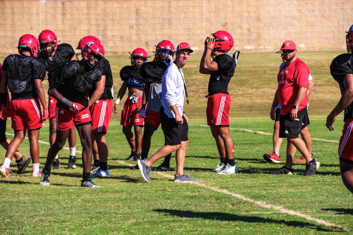 kilgore_fb's tweet photo. Week 1 in the books😤 Dudes are flying around and getting after it. The energy at Mitchell Fieldhouse in unmatched…#STATE #EAT #JuiceFactory https://t.co/qNo6omXIAh