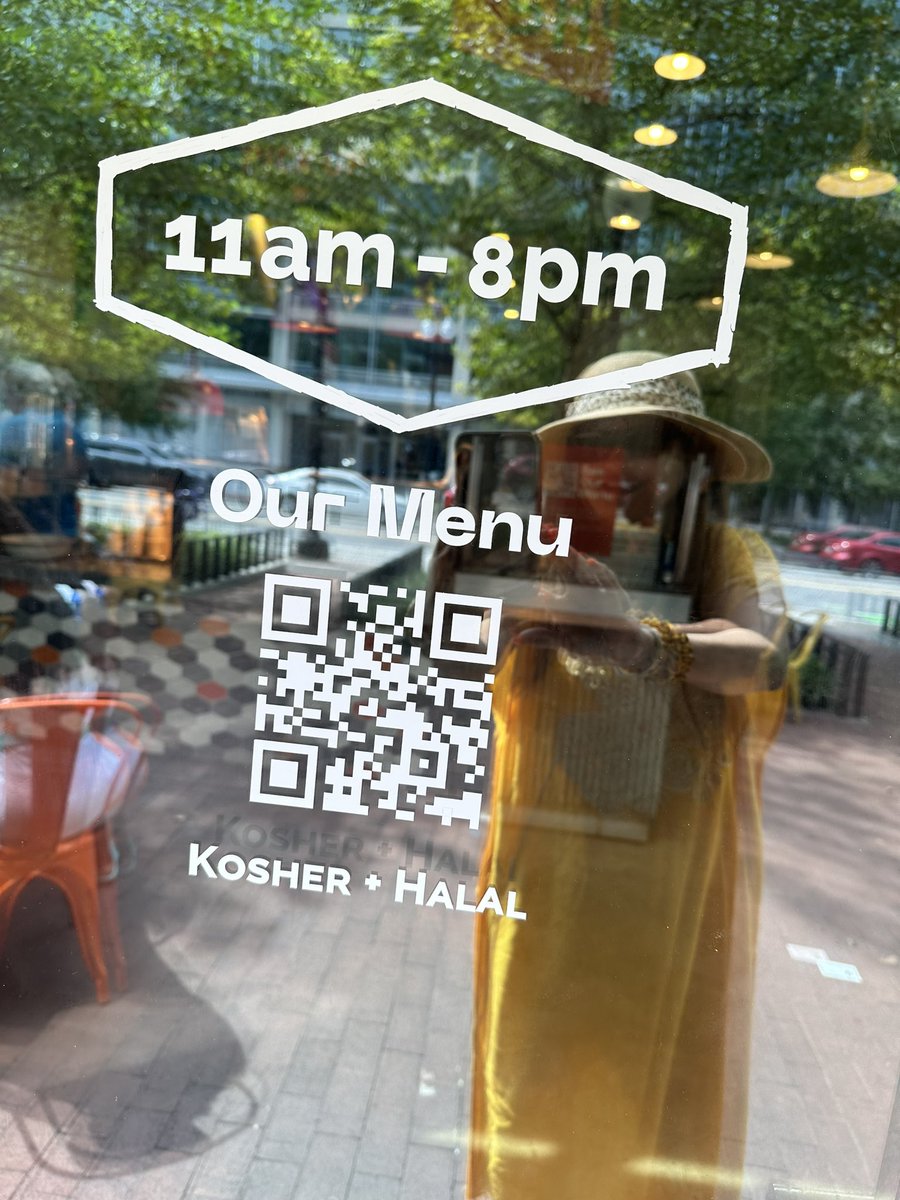ammwecofficial's tweet photo. "Just had the most amazing meal at SHOUK restaurant, where Jewish owners serve both Halal &amp; Kosher food. 🍽️ This is the epitome of interfaith harmony! 🌟 Time to break barriers,embrace diversity, &amp; celebrate shared values.” @anilaali#InterfaithRelations #SHOUK #DC #Halal #Kosher" https://t.co/bCaaVKmBai