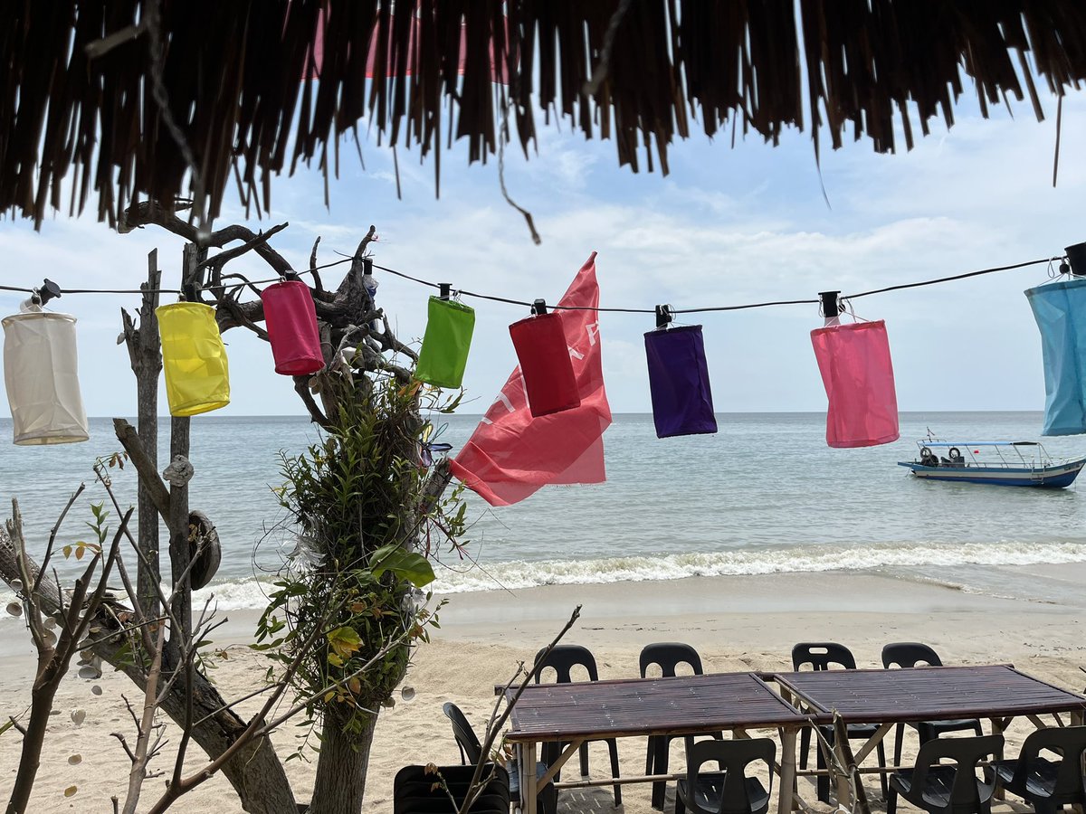 HeadDulwichSG's tweet photo. Fantastic Suzhou Ren reunion in Penang this weekend. There is something special about Dulwich College Suzhou which binds people together. The connections stand the test of time. #DCSZ #Suzhouren #friendship #Dulwich https://t.co/OWfGngYdcE