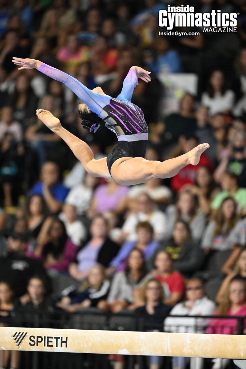 InsideGym's tweet photo. Our Inside Gymnastics photographer Lloyd Smith capturing this gorgeous shot of Leanne Wong! #CoreClassic https://t.co/O0sKfmzen9