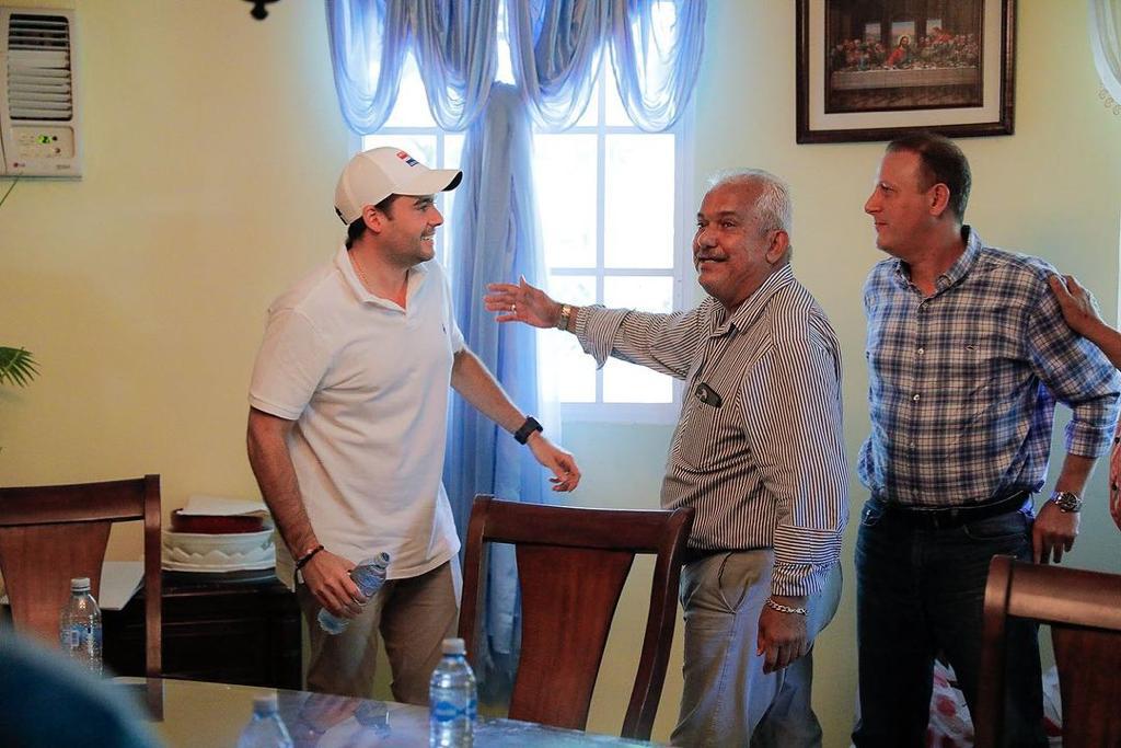 gabycarrizoj's tweet photo. 📍San Lorenzo, Chiriquí

#CasaPorCasa Compañero y amigo, Cesar Hernandez, gracias por recibirme en tu hogar. Vamos con todo! 💪🏻🇵🇦 https://t.co/5onm0IVPi8