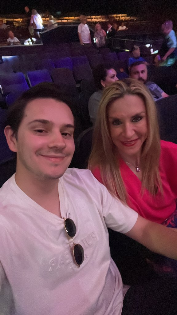 joaquincasados's tweet photo. We’re ready! So excited 🔥#CrissAngelLIVE https://t.co/JiTvLrJ0Qh