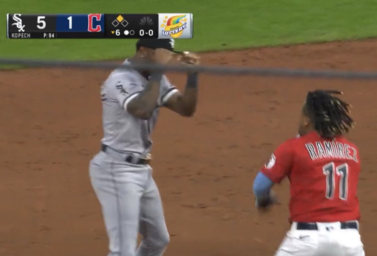 Me vs. the Sunday scaries 😵‍💫😵‍💫