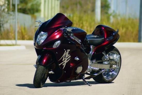 CAT1PRO's tweet photo. 🇺🇸Since 2010 until the present day: 
#SUZUKI #HAYABUSA holds the #WORLDS #SPEED #RECORD for a street legal #MOTORCYCLE at #272mph. 
   #SUZUKI builds motorcycles in #AMERICA. 
                                            
                                 ☀️#MADE in #AMERICA. 🌻 https://t.co/IDXib5A6Sm