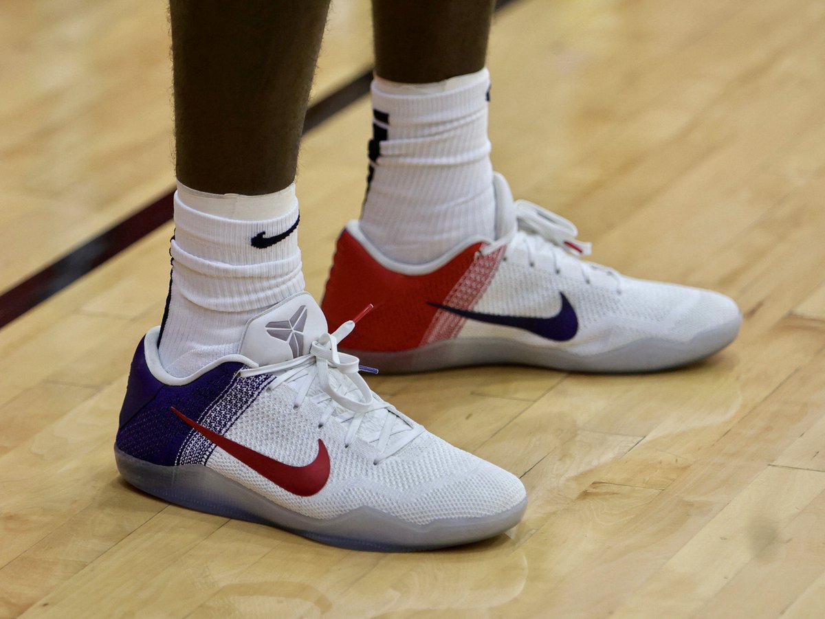 The Pettiest Laker Fan 🤫 tweet media