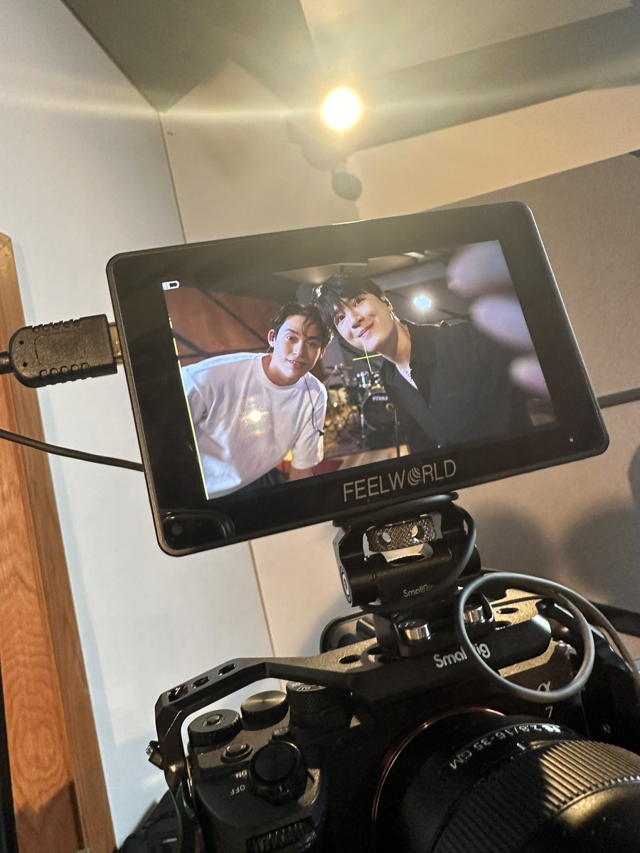 ponpon_Thailand's tweet photo. そうだ、これセッションの帰りのお写真だったんだよね🥰🥰
TLに流れてきてにっこりしちゃった💛
#KristLiveSession
#KristPerawat #GawinCaskey
#Gawinkrist https://t.co/THBTDCMEbZ