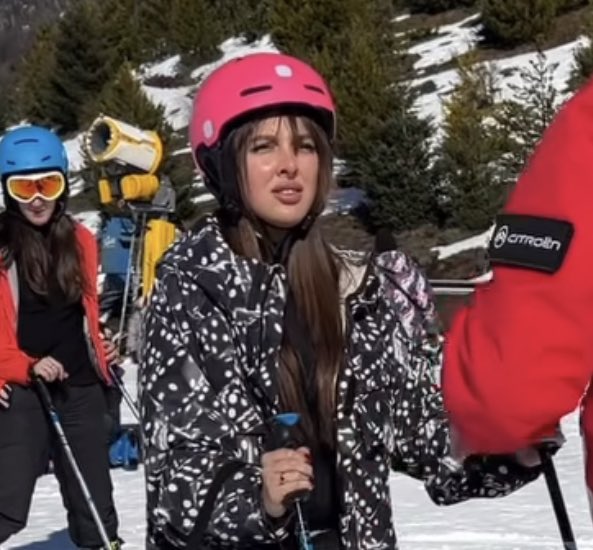 Acá, pensando en qué momento usé Baskara en mi vida adulta.