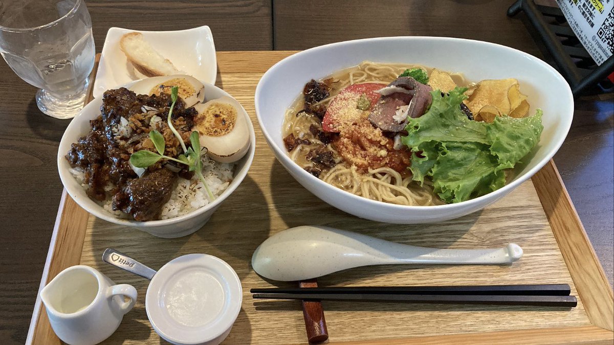 sexy_green310's tweet photo. フレンチラーメンの店
MATOYA
フレンチトマトラーメン
トリュフ薫る濃厚つけそば
龍ケ崎市寺後
#MATOYA
#matoya
#フレンチラーメン
#トリュフ薫る濃厚つけsoba
#フレンチトマトラーメン
#龍ケ崎市寺後 https://t.co/xErDMQ5FLY